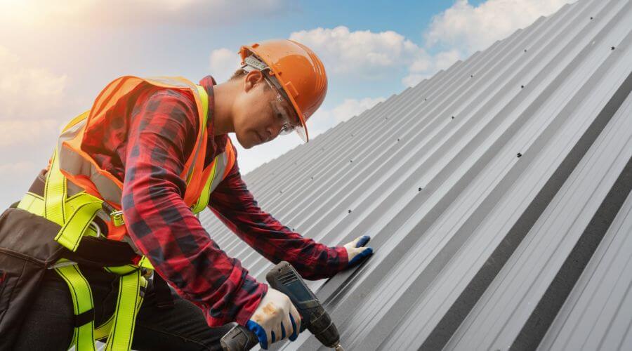 Professional gutter cleaning in Cottondale, AL